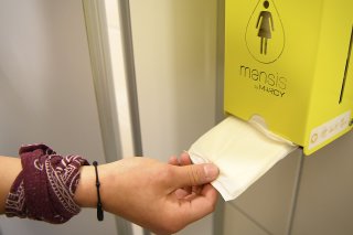 Le canton de Fribourg est précurseur avec la mise à disposition en libre accès des protections
hygiéniques dans les écoles ainsi que dans les institutions publiques et sportives (archives).